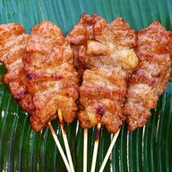 หมูปิ้งอร่อยก่อนดัง...หมูปิ้งดั้งเดิม หมูปิ้งกะทิ ร่มเกล้า