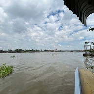 ร้านอาหารริมน้ำเรือนทหารเรือ