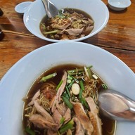 เมนูของร้าน เฮียตี๋ ก๋วยเตี๋ยวเป็ด