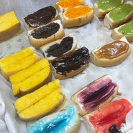 ร้านขนมปังไอน้ำThree boy ตลาดนัดรถไฟศรีนครินทร์