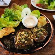 ละมุนละม่อมคอฟฟี่แอนด์สเต็ก