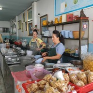 ร้านข้าวซอยพอใจ