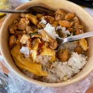 FATCAT ข้าวไข่ข้น กะเพราพริกแห้ง
