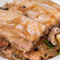 ข้าวปลาแกะ ตลาดเอราวัณ