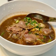 เมนูของร้าน ลิ้มลองก๋วยเตี๋ยวเรือ