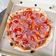 Vesuvio Pizza Bangkok สุขุมวิท 8