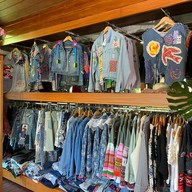 Khunnai Gallery สันป่าตอง