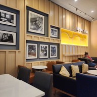 Au Bon Pain อาคารซันทาวเวอร์