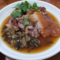 เล้งเลือดหมู