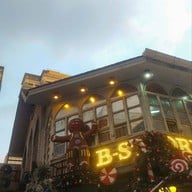 หน้าร้าน B-story Cafe'