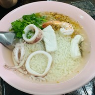 ข้าวต้มหัวปลาเมืองชล เชียงใหม่