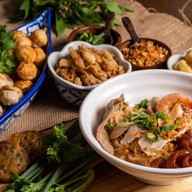 ก๋วยเตี๋ยวต้มยำโบราณน้ำขลุกขลิก โดย ขณมชรร ขณมชรร