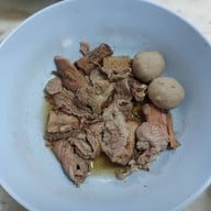 เมนูของร้าน ก๋วยเตี๋ยวเนื้อวัวรสเยี่ยม ช้างคลาน