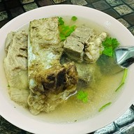 ข้าวต้มหัวปลาเมืองชล เชียงใหม่