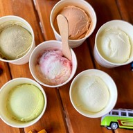 เย็นฤดี ไอศกรีม ป่าบง