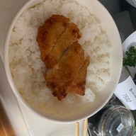 เมนูของร้าน ร้านปลาสีส้ม สนามเป้า-อารีย์