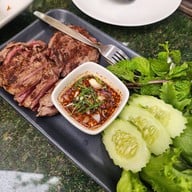 แคมป์ไฟ คาเฟ่ เขาใหญ่