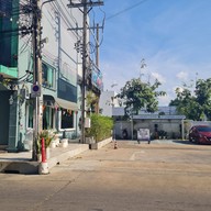 บรรยากาศ charm coffee ตลิ่งชัน