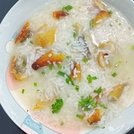 ขนมจีน 4 ภาคน้องลัคกี้