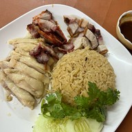 เมนูของร้าน บุญตงเกียรติ ข้าวมันไก่สิงคโปร์ ทองหล่อ