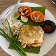 ผัดไทเฟื่องฟู ดองกะเม็ด ดองกะเม็ด