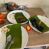 ผัดไทเฟื่องฟู ดองกะเม็ด ดองกะเม็ด