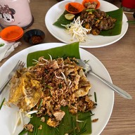 ผัดไทเฟื่องฟู ดองกะเม็ด ดองกะเม็ด