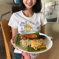 ผัดไทเฟื่องฟู ดองกะเม็ด ดองกะเม็ด