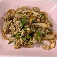 เมนูของร้าน หมูย่างยายทุม แหลมแท่น