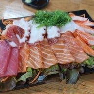 อรทัย ซูชิวังหลัง ตรงข้าม ตลาดพรานนก