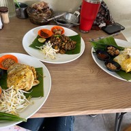 ผัดไทเฟื่องฟู ดองกะเม็ด ดองกะเม็ด