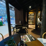 Divana Signature Cafe emsphere