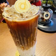 Divana Signature Cafe emsphere