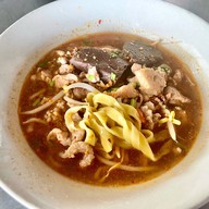 ก๋วยเตี๋ยวนายเท้า