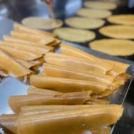 ขนมเบื้องหวานผึ้งน้อย โชคชัย 4 ซอย 54