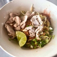 ก๋วยเตี๋ยวนายเท้า