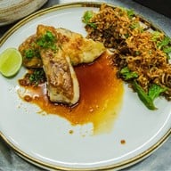 เที่ยงตรง By House Number 1712