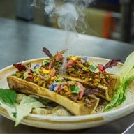 เที่ยงตรง By House Number 1712