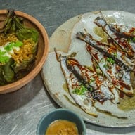 เที่ยงตรง By House Number 1712