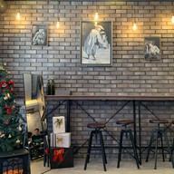 ถะโหล่ คาเฟ่