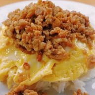 ร้านกะเพราไข่ข้น_ลูกเทวดา พหลโยธิน