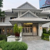 Lucus Restaurant Pattaya