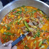 ข้าวราดแกงเจี๊ยบสุพรรณ จตุจักร
