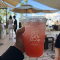 เมนูของร้าน Little Town Sriracha