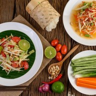 ส้มตำคุณปลื้ม