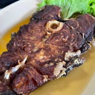 เมนูของร้าน ครัวไพลิน สามกอง