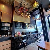 บรรยากาศ Captain Noi By Chef Fiat