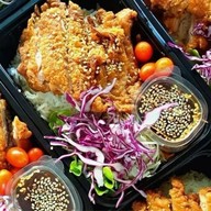 เฮียปิงข้าวมันไก่ - ข้าวหมูแดง หมูกรอบ สาขาถนนปู่เจ้าสมิงพราย