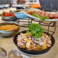 ห้องอาหาร at Café โรงแรม Grand Richmond Hotel นนทบุรี โรงแรมแกรนด์ ริชมอนด์