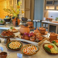 ห้องอาหาร at Café โรงแรม Grand Richmond Hotel นนทบุรี โรงแรมแกรนด์ ริชมอนด์